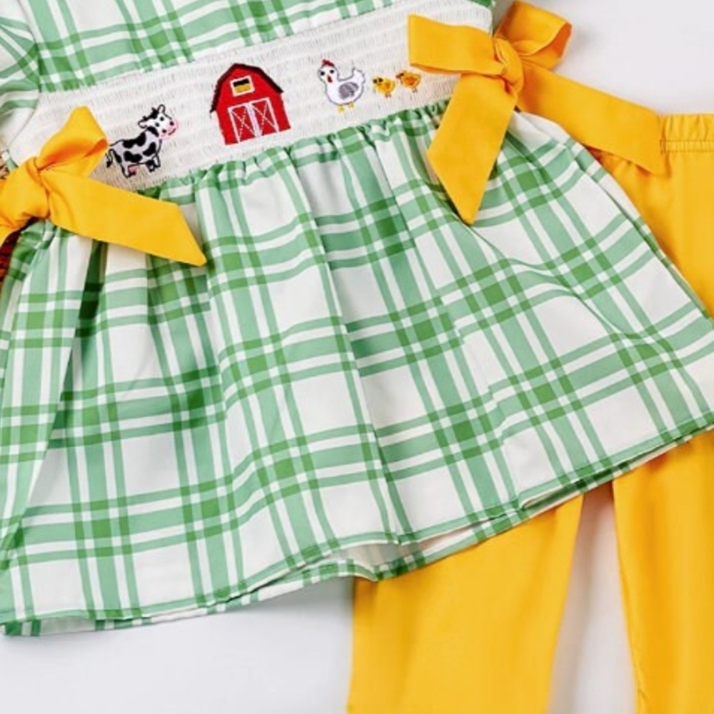Green and Yellow Theater Matching Set with Plaid and Bow Accents